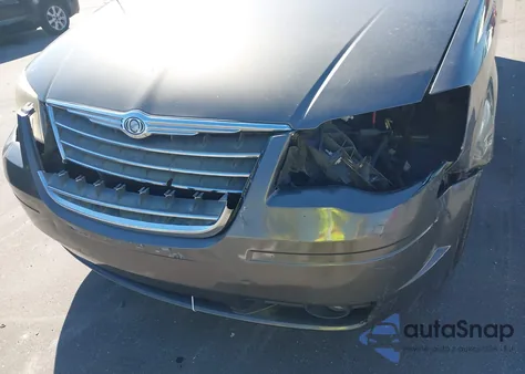 2010 Chrysler Town & Country Touring Plus из США, поврежденный, VIN 2A4RR8DX1AR405174